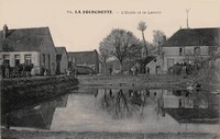 LA FOURCHOTTE -BRION - L'Ecole et le Lavoir